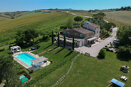 Le Maraclà Country House
