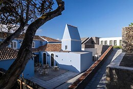 Azores Book Hotel